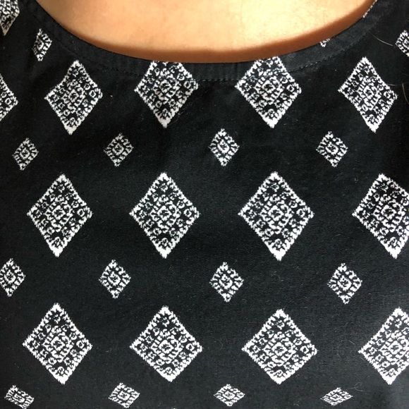 Solddd Outtt - Picture 3 of 4